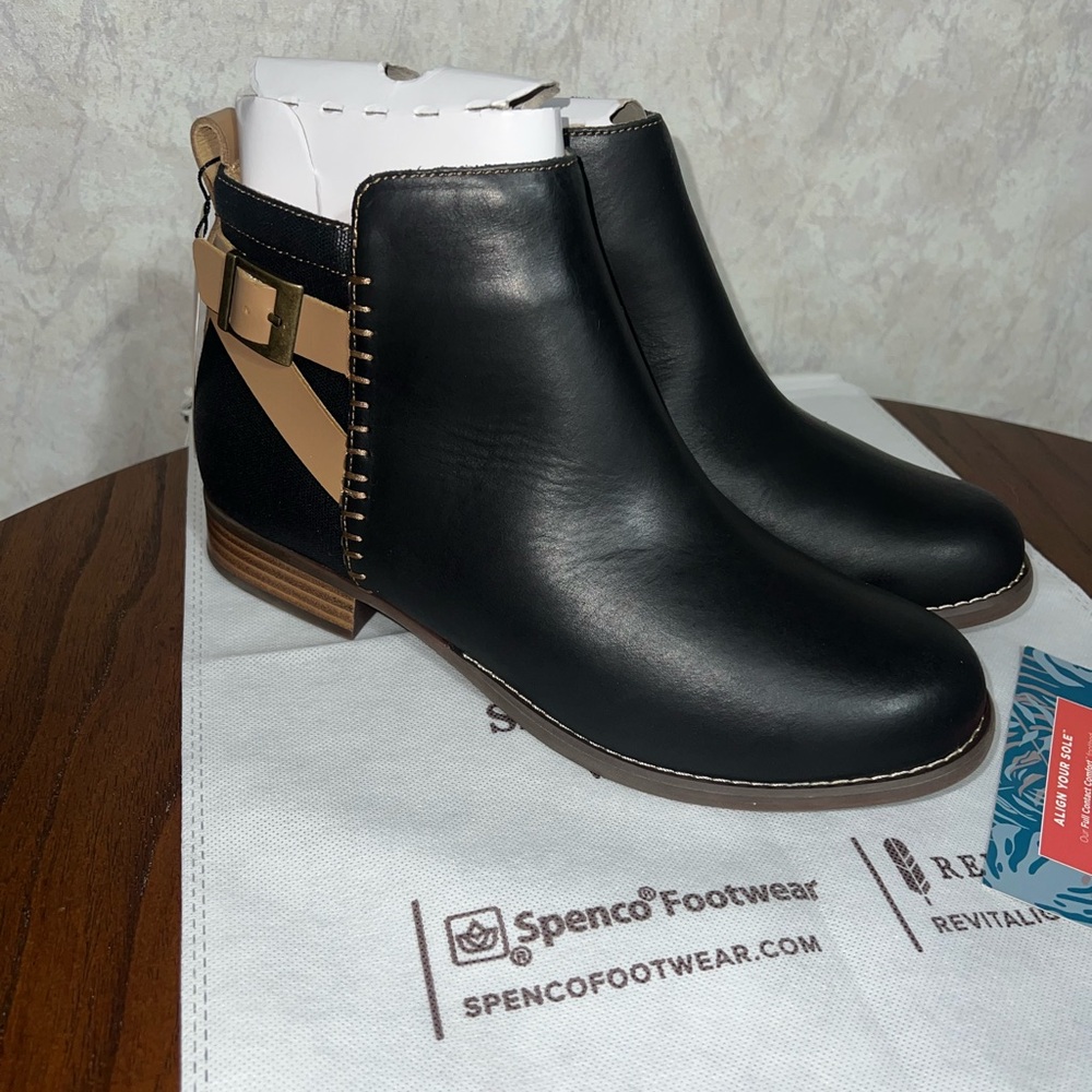 Spenco Women's Black and Tan Ankle Booties
